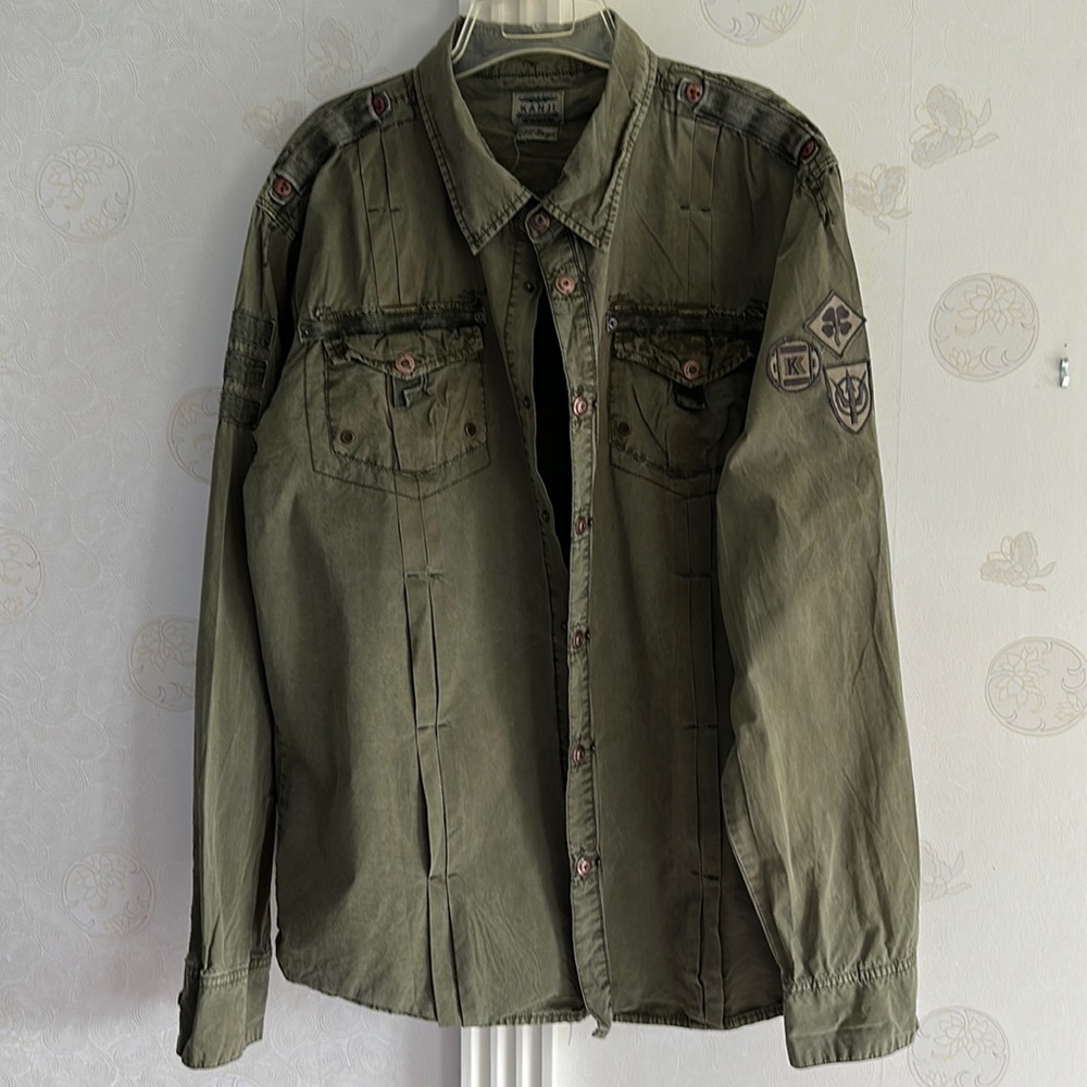 Mens Kanji Retro Button Down 3XL. Fits like 2XL